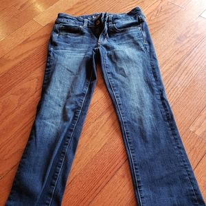 AE artist crop Capri size 4R super stretch jean